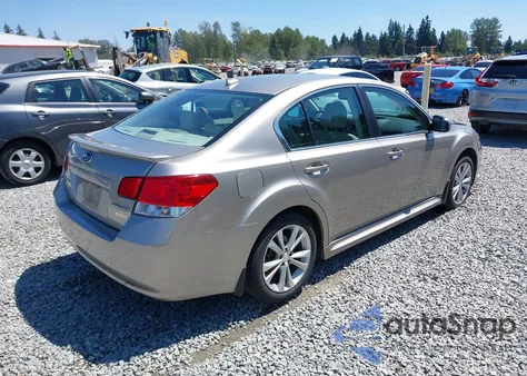 2014 Subaru Legacy 2.5I Limited из США, поврежденный, VIN 4S3BMBL65E3018282